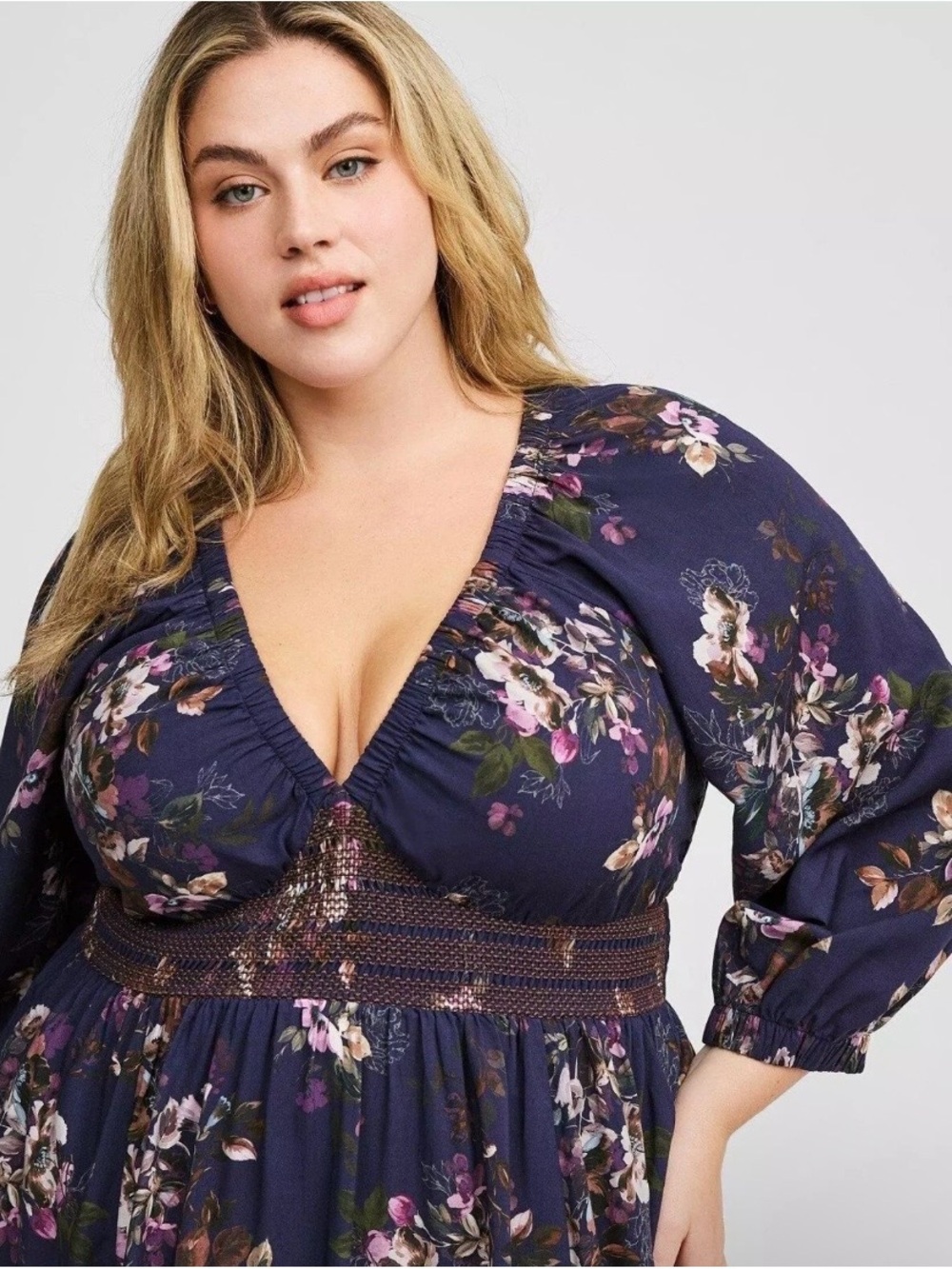 torrid 3/4 Sleeve Raglan V-Neck Navy Floral Maxi Dress w/Pockets Size 4 (26) - Picture 6 of 12